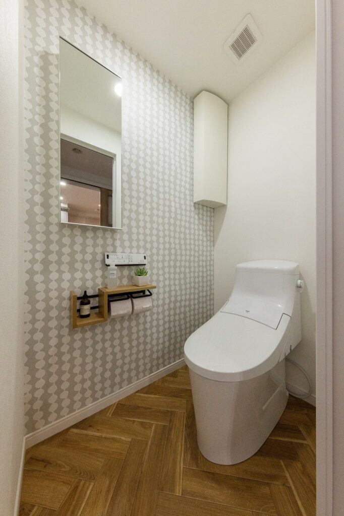 建築のプロがおススメする【トイレリフォーム】壁紙の選び方 | 住まい 