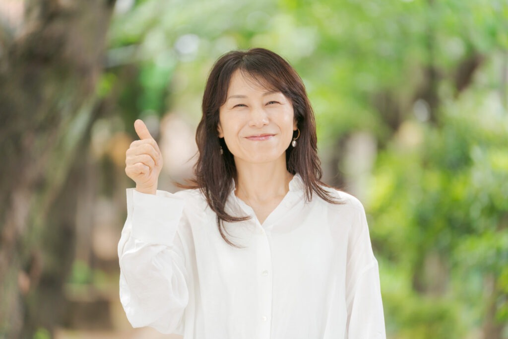 笑顔の女性